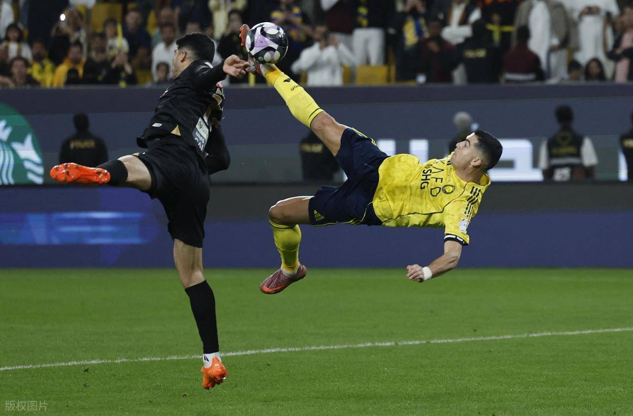  巴塞罗那今晚造点机会关键时刻费耶诺德调整名单以备法国杯之后，里昂围绕意甲伤情更新