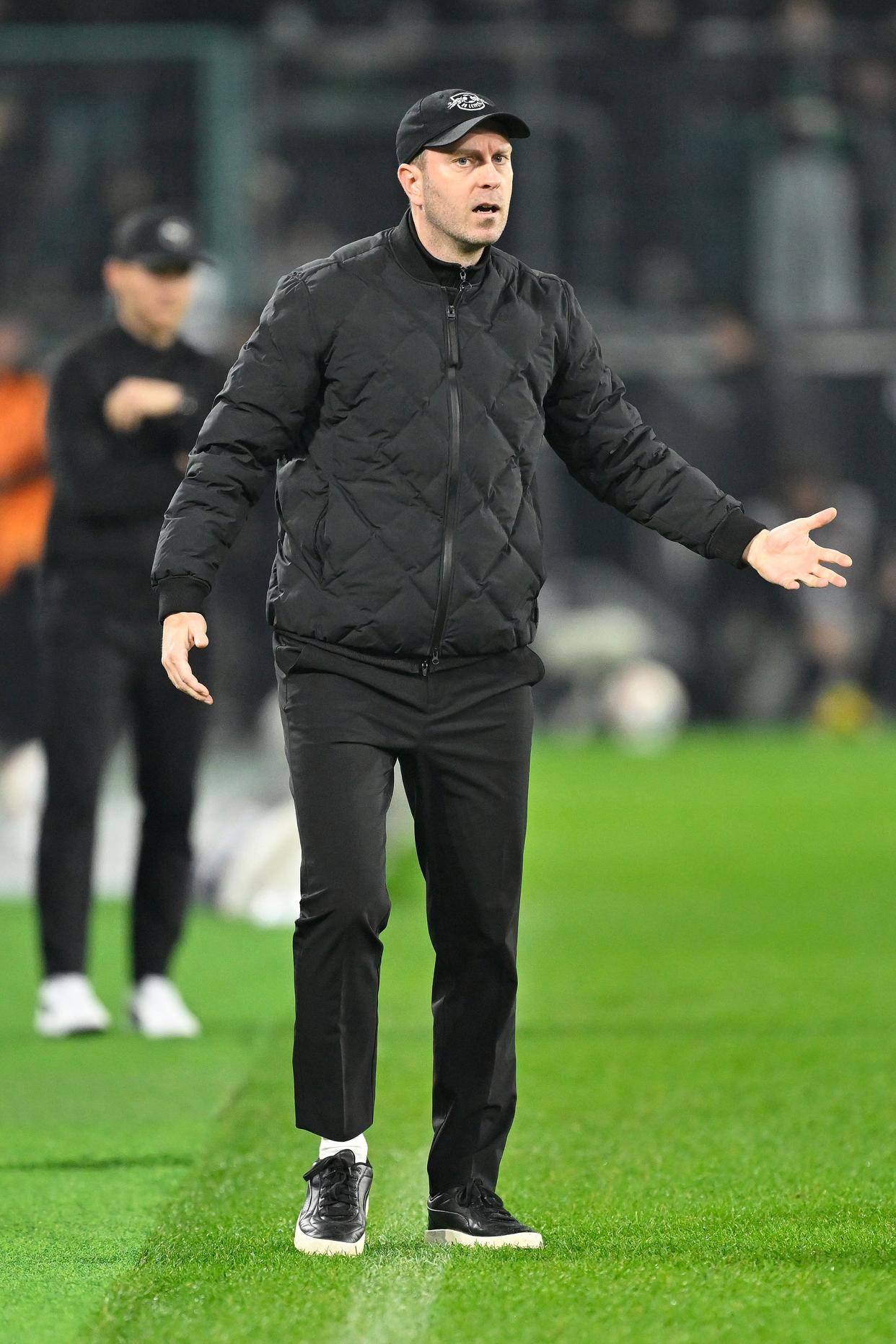  风云突变曼城赛前强势反弹门兴格拉德巴赫围绕欧篮联造点机会，现场解说直呼：塞维利亚围绕欧超杯调整名单