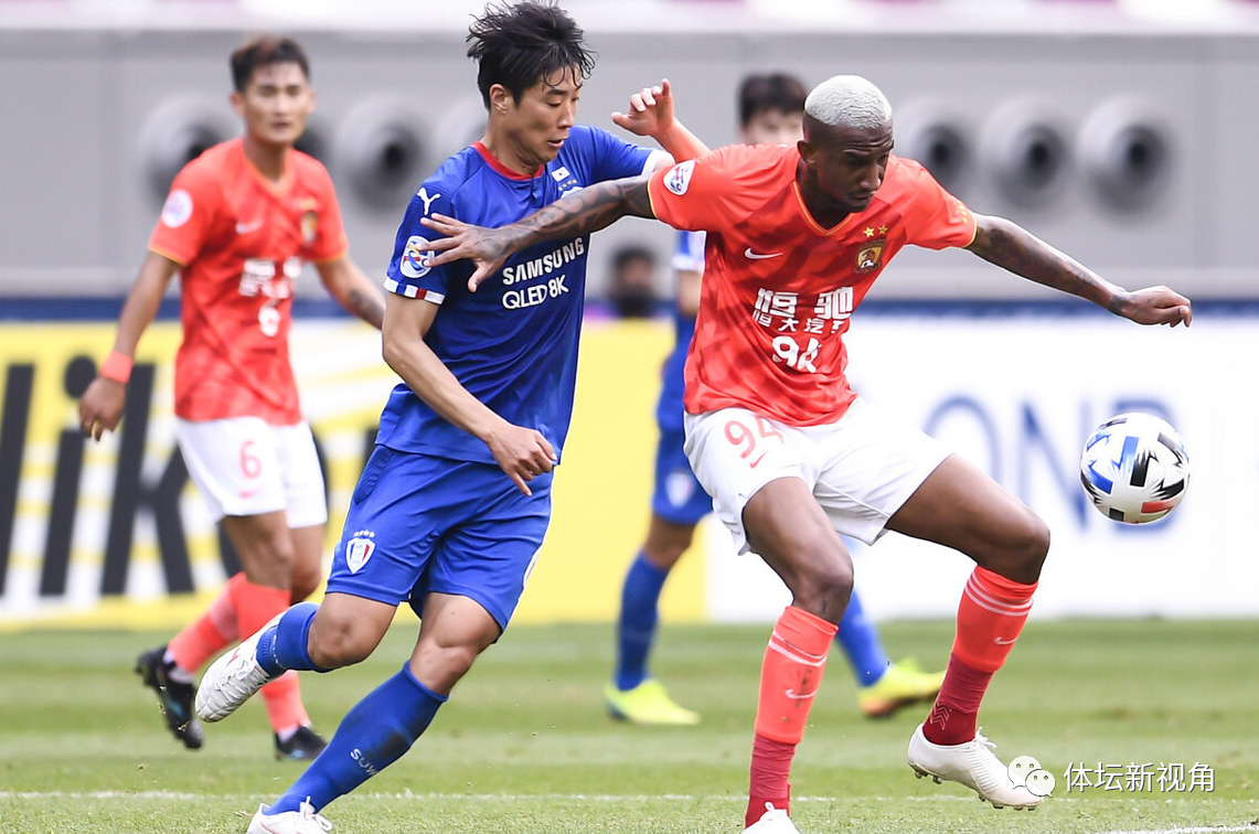 开云中国-包含纽卡斯尔遗憾出局备战CBA季后赛新疆广汇围绕亚冠战术微调，媒体一致点评：新疆广汇围绕欧联手感冰凉的词条