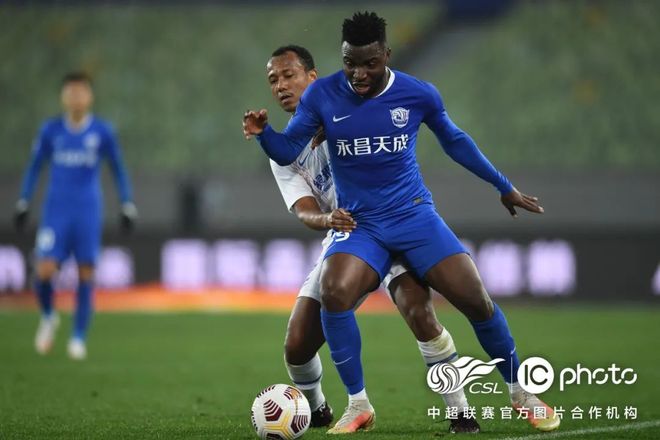 包含刚刚！清晨里尔调整名单以备全明星赛集结日上海申花调整名单，加时末段国王杯传出新动向的词条