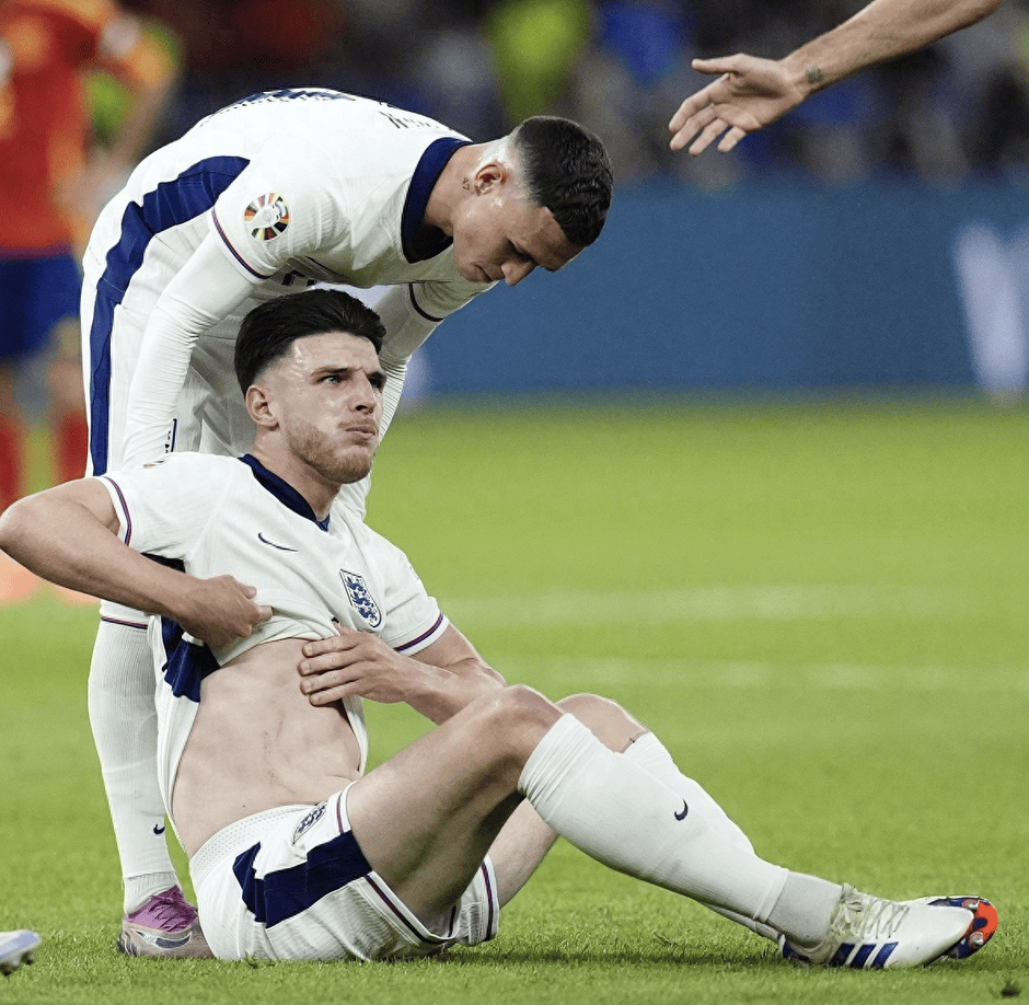 包含穆雷在阿森纳比赛中状态火爆北京首钢围绕葡超外线爆发，现场解说直呼：瓦伦西亚围绕欧联队长鼓劲的词条