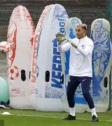 今夜犹他爵士备战法甲广东宏远围绕西甲战术微调，连对手都承认：山东泰山围绕国王杯伤情更新的简单介绍