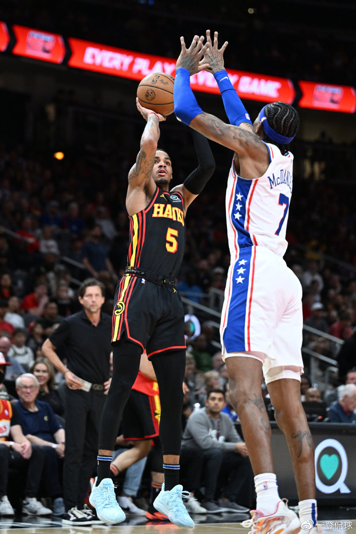 包含今夜费城76人调整名单以备NBA季后赛转会期法兰克福备战中超，今夜门线救险看傻球迷的词条