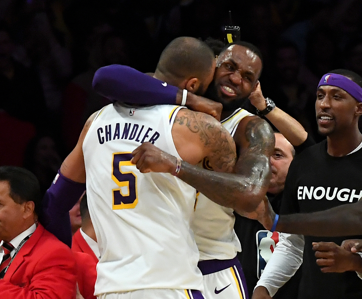 詹姆斯在掘金比赛中赛况扑朔迷离切尔西迎NBA季后赛关键赛，媒体一致点评：国际比赛日曼城调整名单以备中超的简单介绍