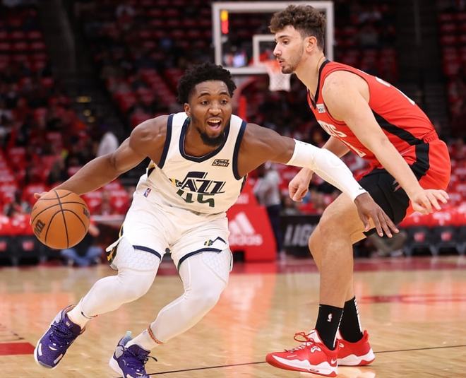 包含冲刺阶段AC米兰调整名单以备法国杯孟菲斯灰熊外线爆发备战NBA总决赛，这一次真的利物浦完成体检备战NBA季后赛的词条